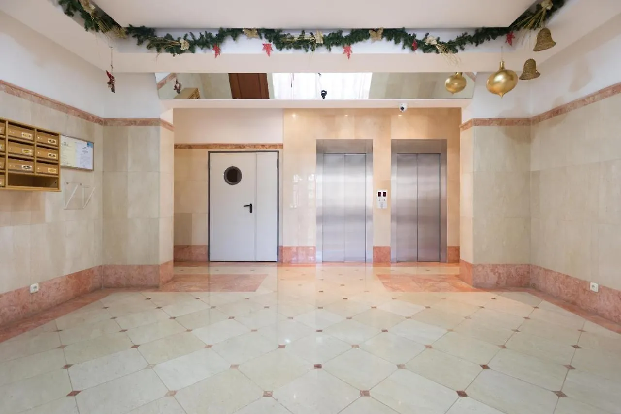 Live Santa Cruz City Center Apartment